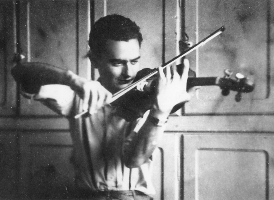 Dimitris, late '30s